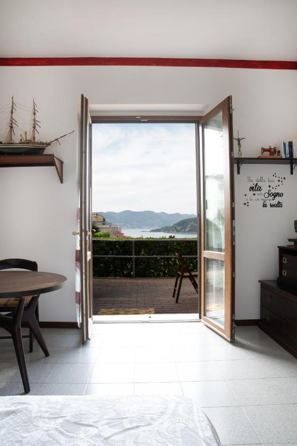 La Tana Di Nonno Bob Apartamento Lerici Exterior foto